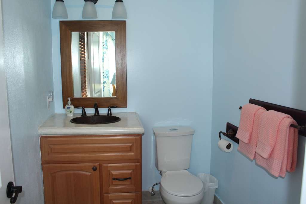 Tropical escapes, Far Away Bathroom