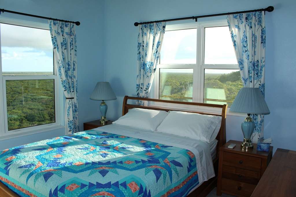 Tropical escapes, Far Away Guest Bedroom